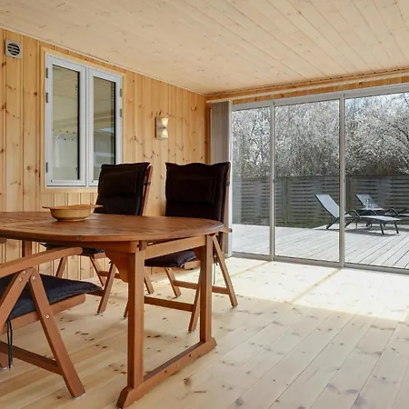 Дом отдыха 3 Bedroom Awesome In *