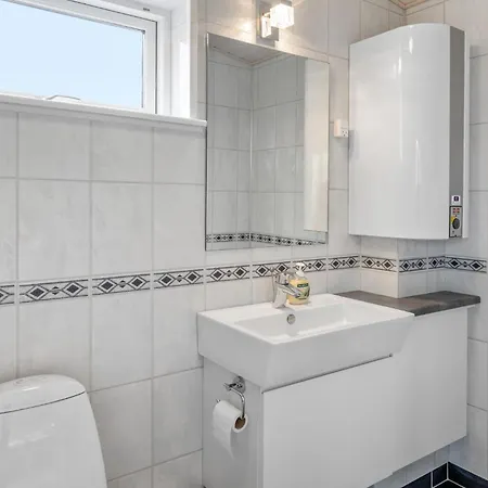 3 Bedroom Stunning In *