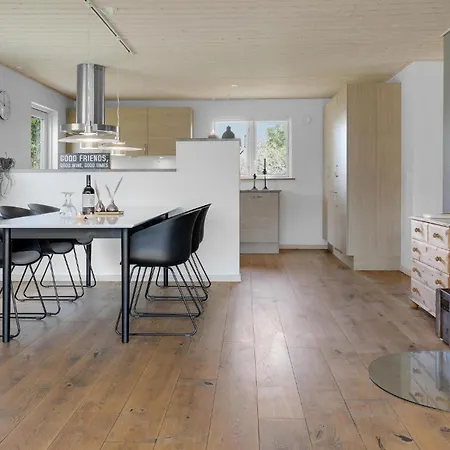 Дом отдыха 3 Bedroom Awesome In
