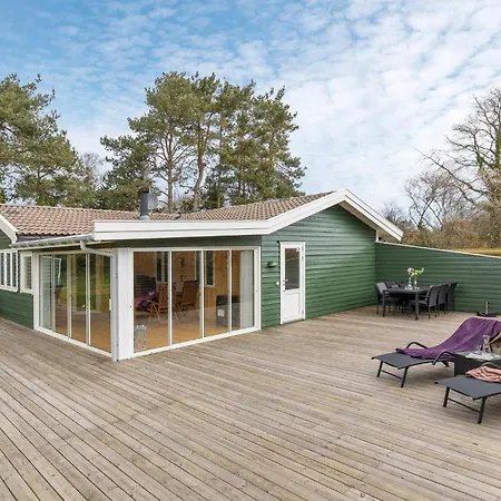 3 Bedroom Awesome In * Нексё